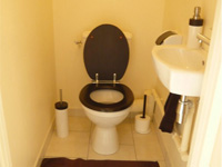 WiCi Bati Waschbecken auf Hänge WC - Herr C (FR - 37) - 1 auf 2 (vorher)